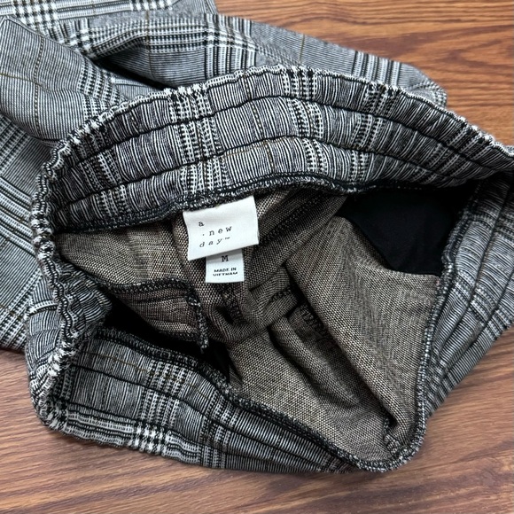 A new day plaid tapered ankle pants - Picture 7 of 7